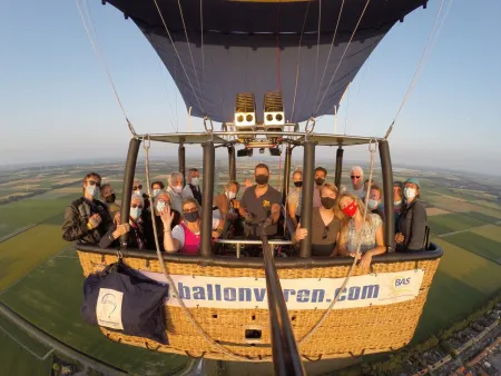 Ballonvaren boven Noord Holland vanaf Wieringerwerf