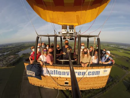 Ballonvaren in Emmen naar Holsloot