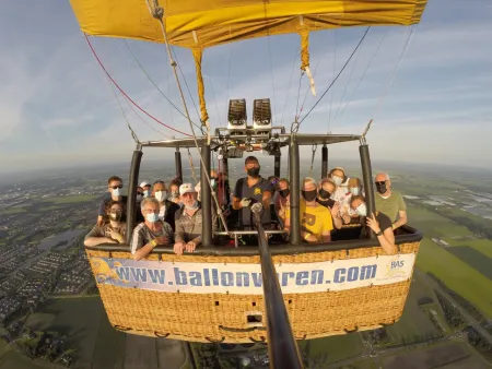 Ballonvaren in Emmen naar Holsloot