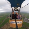 Ballonvaren met 2 personen boven Noord Holland