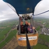 Ballonvaren met 2 personen boven Noord Holland